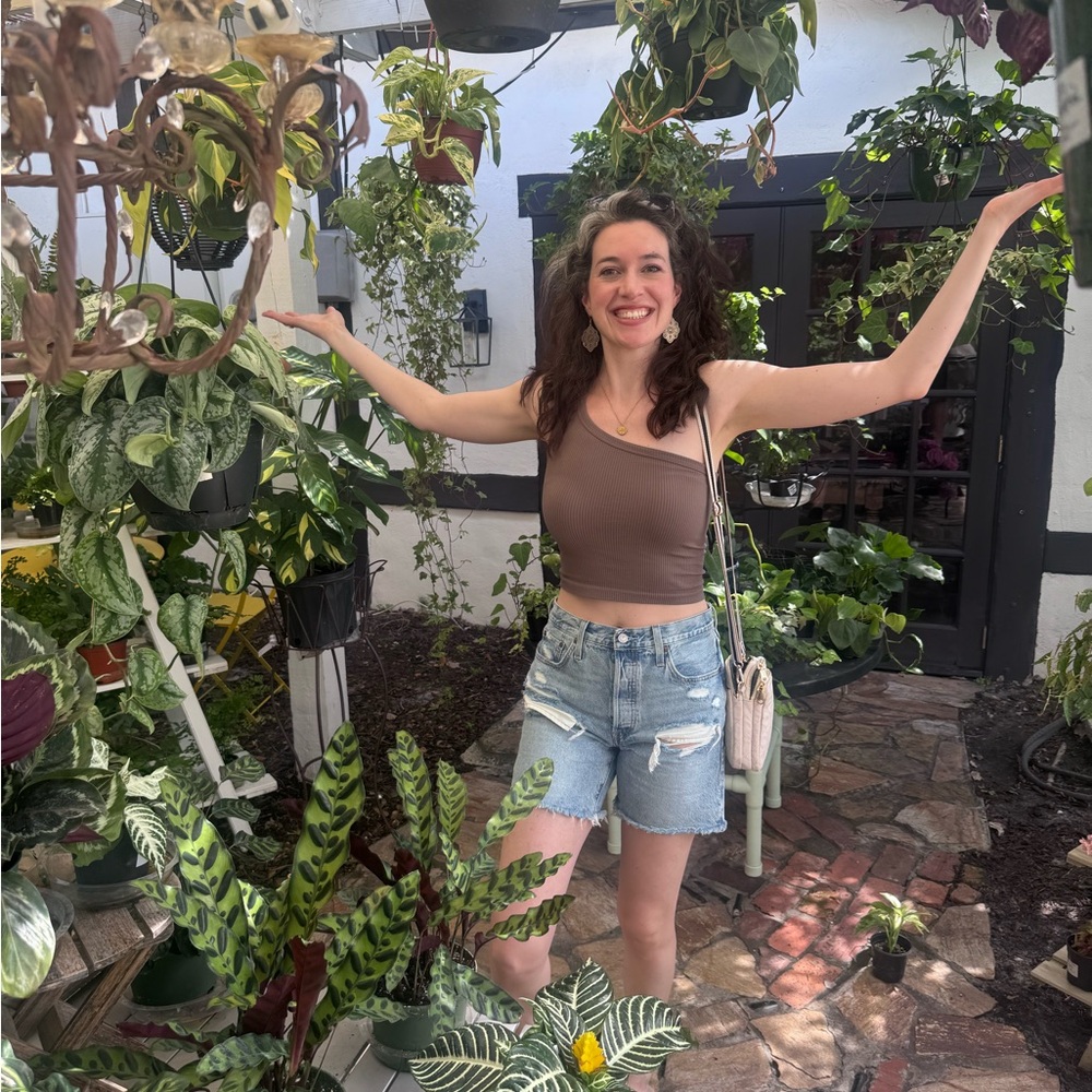 Meet your Posher, Hillary